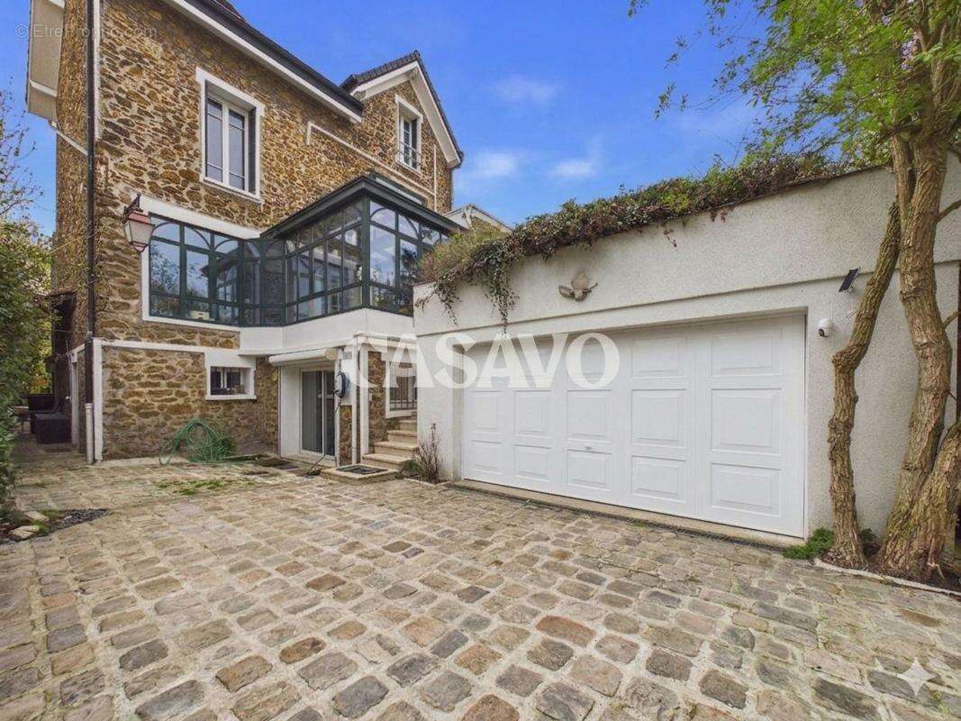 Maison à LE PERREUX-SUR-MARNE