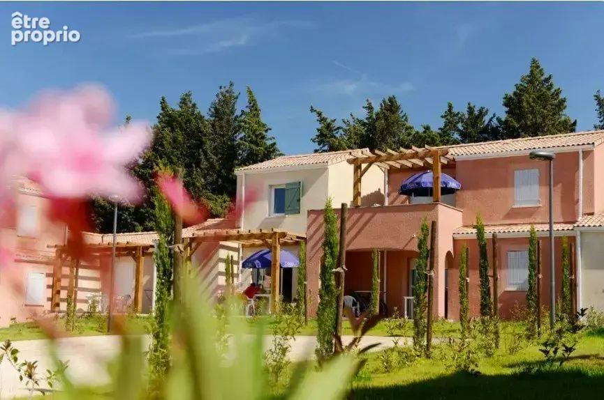 INVESTISSEMENT LOCATIF  PARADOU - Résidence Odalys Le Mas des Alpilles - 5,54%  de rentabilité. - photo 14