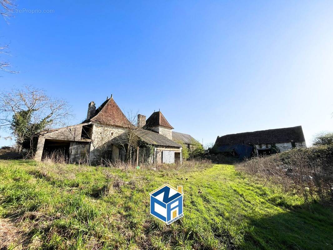 Maison à MARCE-SUR-ESVES