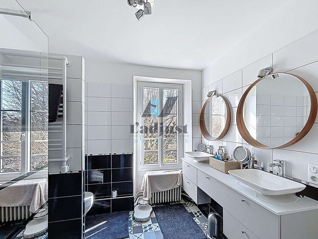 Maison à SAINT-PIERRE-LES-NEMOURS