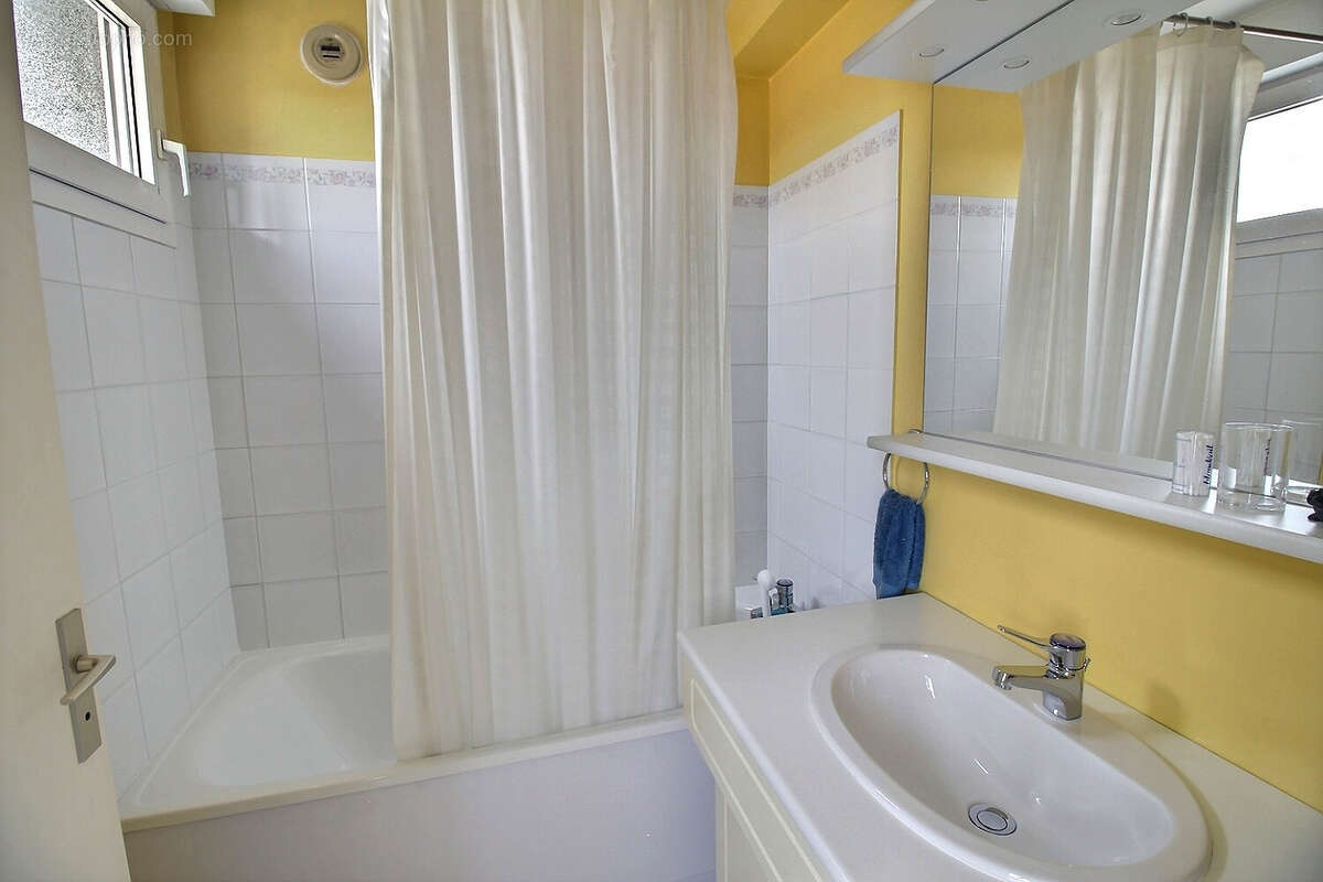 Appartement à MONTIGNY-LE-BRETONNEUX