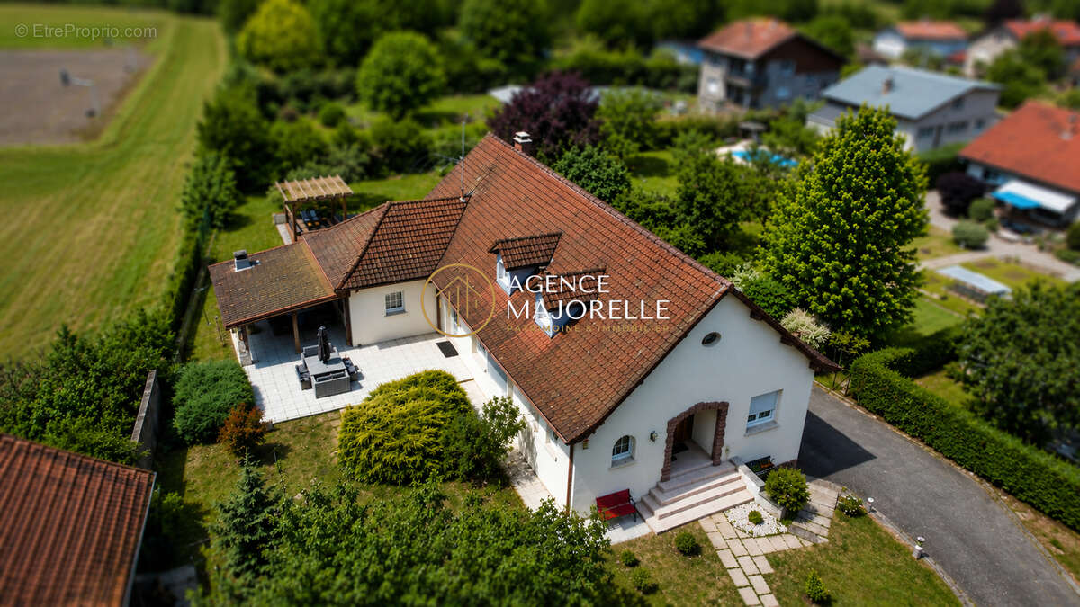Maison à CHARMES