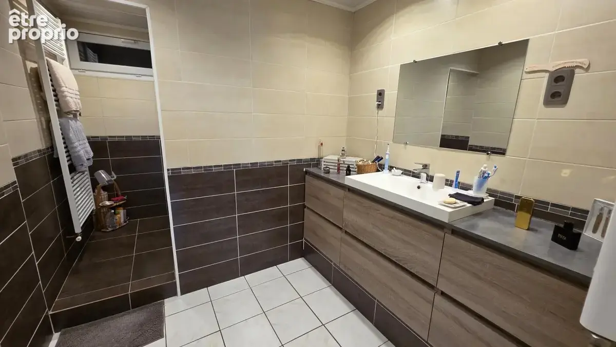 EN EXCLUSIVITÉ : Maison de Caractère au Cœur de Navenne - photo 10