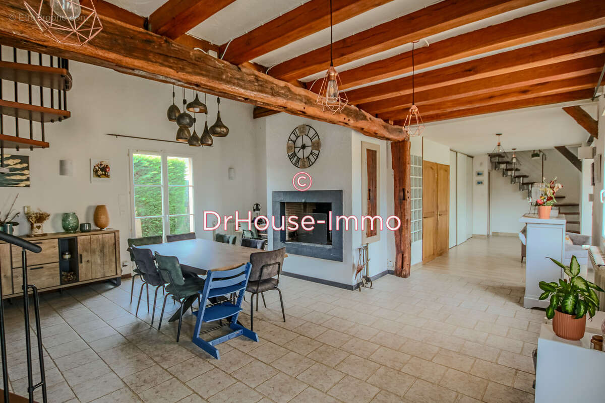 Maison à COURVILLE-SUR-EURE