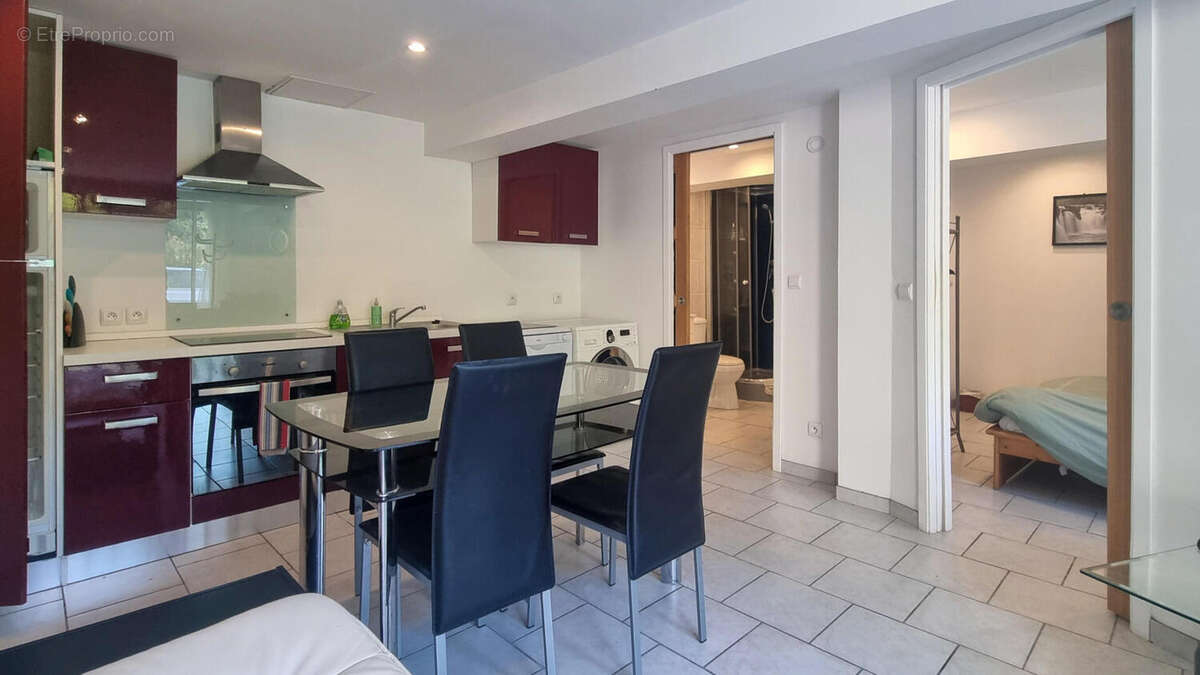 apartement - Maison à PEYREFITTE-DU-RAZES