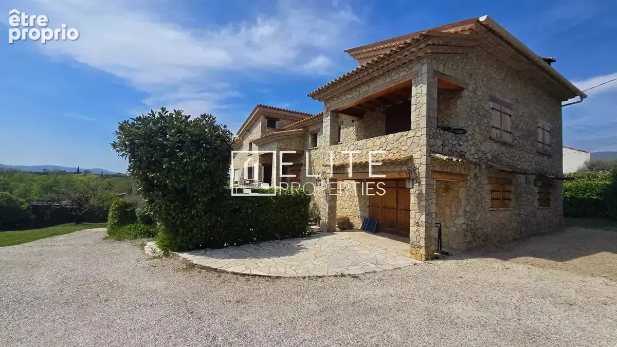 Maison en pierre 265m² + piscine - 2 appartements + studio – mouans-sartoux - photo 13