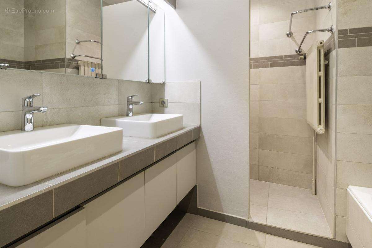 Appartement à SAINT-CERE