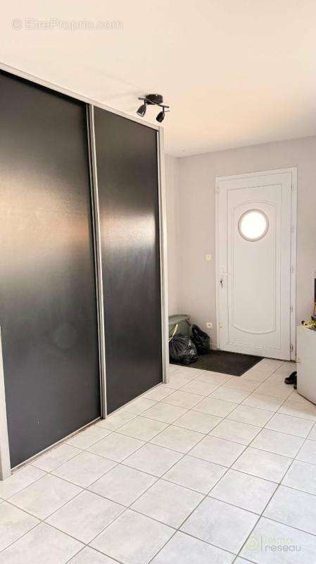 Maison à SAINT-BARTHELEMY-DE-VALS