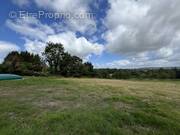 Terrain à PONT-L&#039;EVEQUE