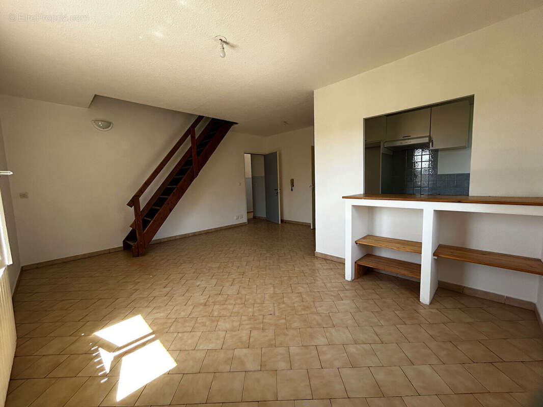 Appartement duplex 3 pièces lumineux avec parking privatif Pertuis - photo 2