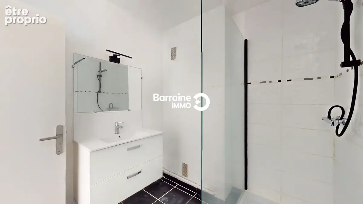 BARRAINE IMMO A VENDRE : Appartement T2 - Saint-Pierre - Dernier étage avec balcon et parking - photo 9
