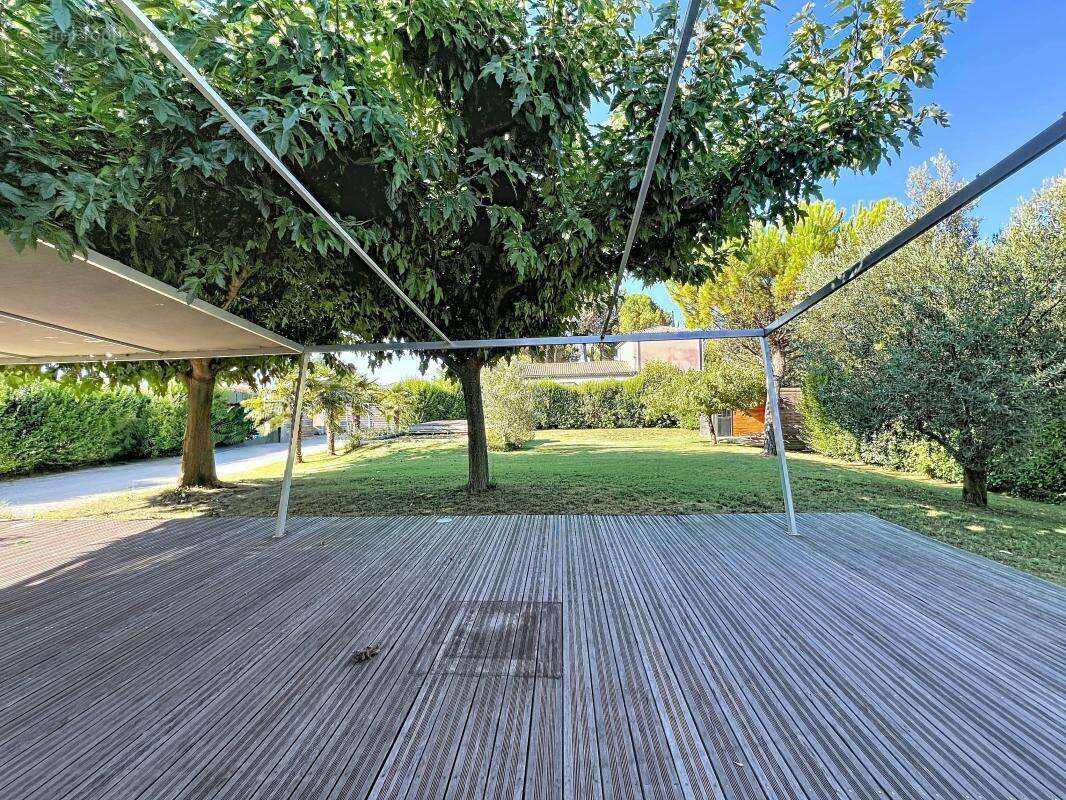 Loriol - a vendre maison familiale de 2008 - dpe a/a - suite parentale en rdc - terrain clos et arboré et piscine - prestations  - photo 13