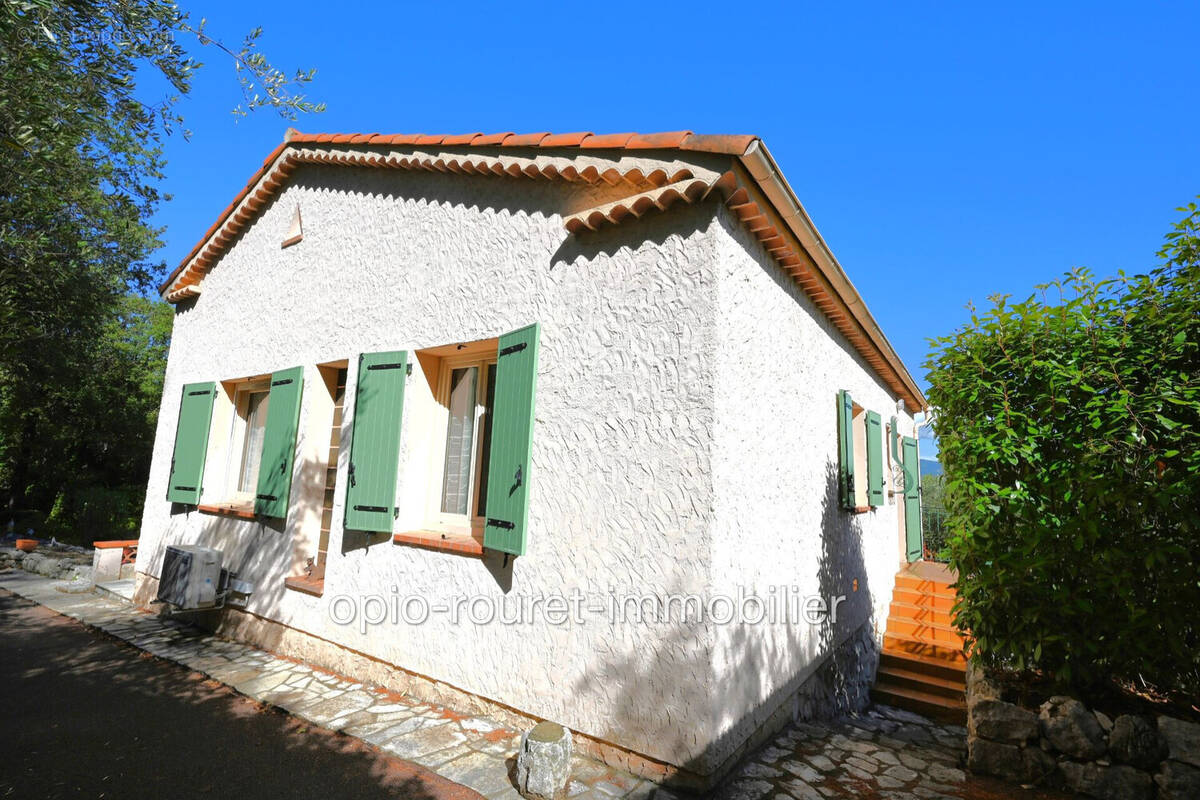 Maison à ROQUEFORT-LES-PINS