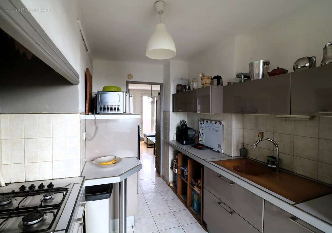 Appartement à MARSEILLE-11E