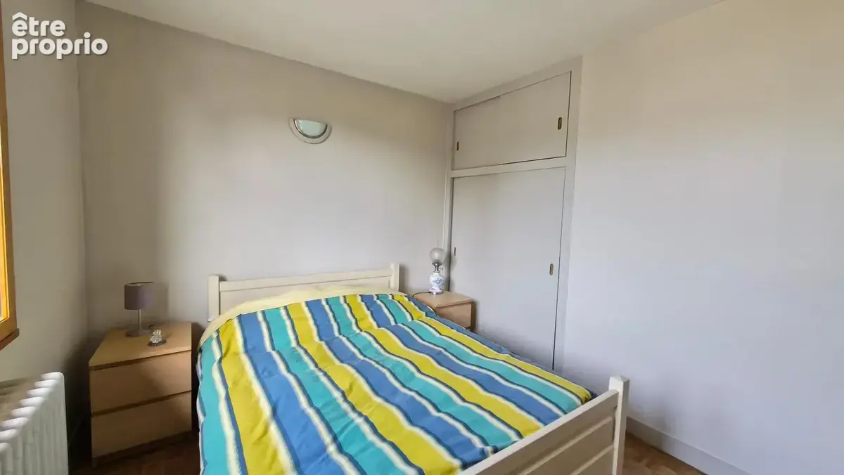 T3, 54 m², sous sol total, terrain 604 m², bon état - photo 12