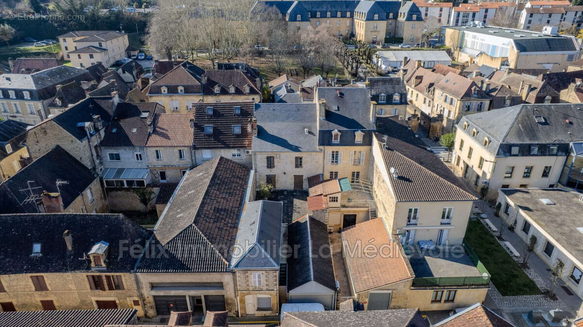 Appartement à SARLAT-LA-CANEDA