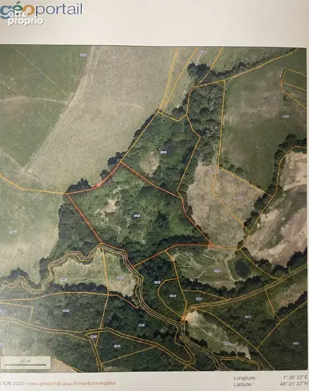 Terrain à BEYSSAC