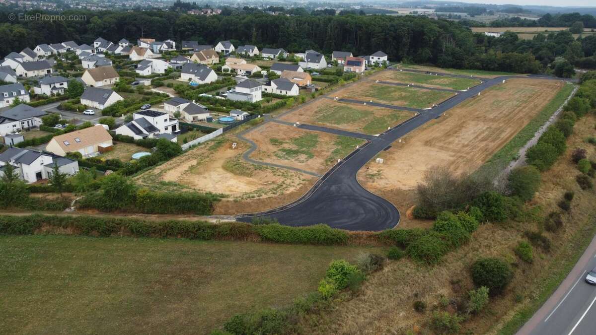Terrain à SAINT-SATURNIN