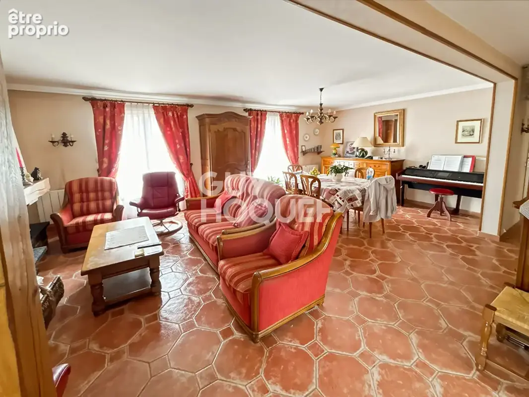 Maison 7 pièces à vendre à Fontenay-Trésigny - photo 2