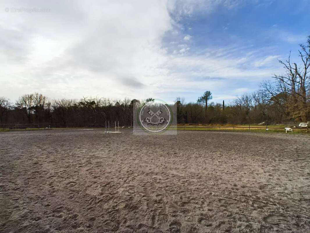 Maison à MONTAUROUX