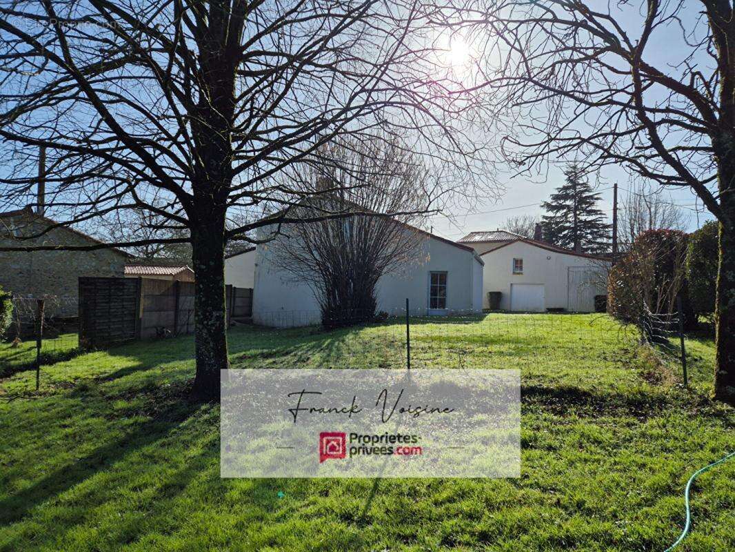 Maison à LE BOUPERE