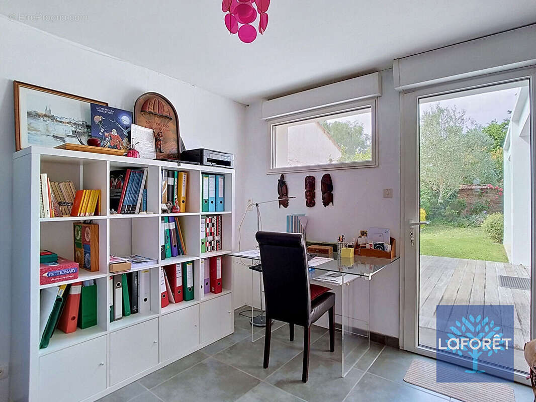 Maison La Roche-sur-yon 7 pièce(s) 172 m2 - photo 7