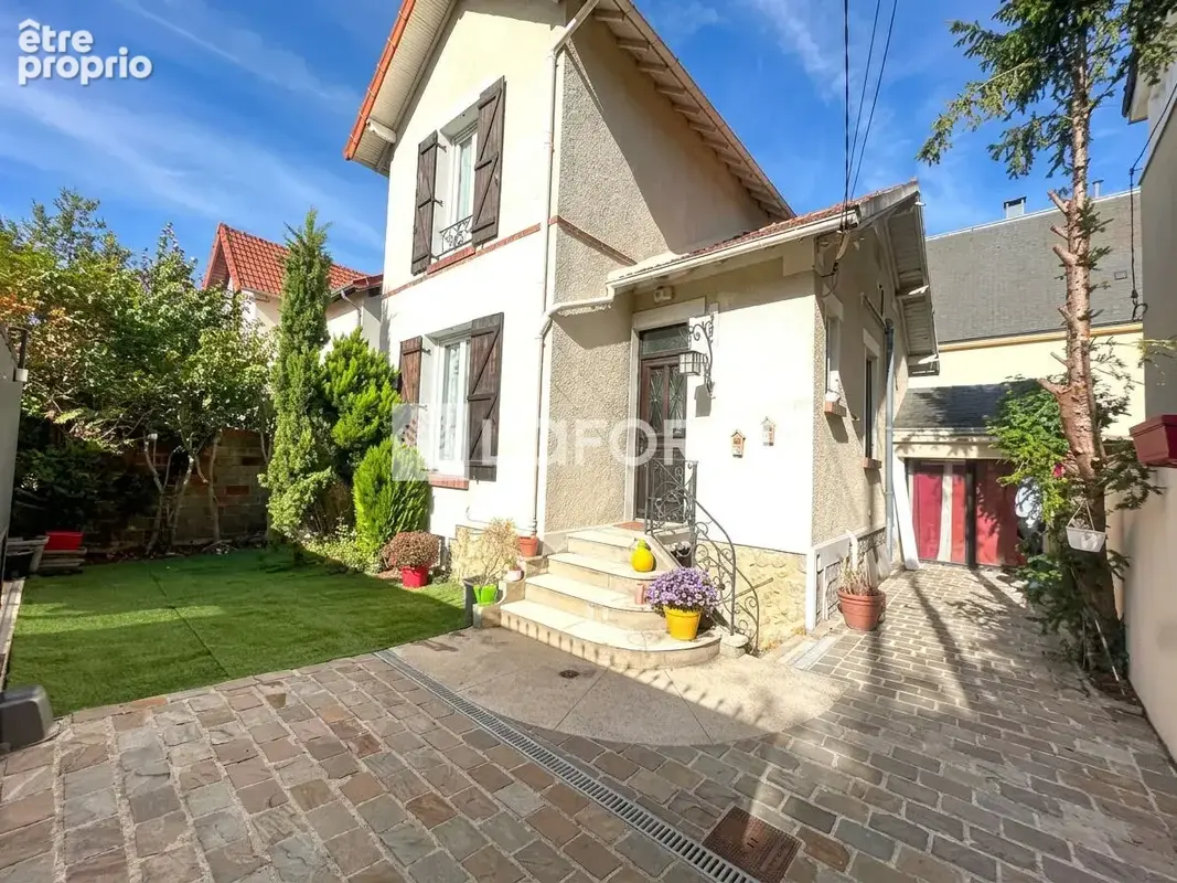 Maison à SARTROUVILLE
