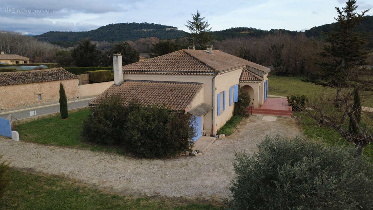 Maison familiale 125 m2 - Plain pied - vue Luberon - photo 9
