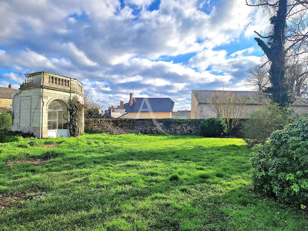 Maison à CHATEAUNEUF-SUR-SARTHE