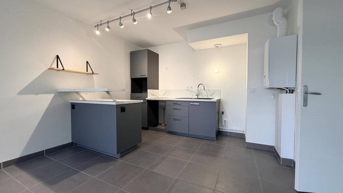 Photo 1 - Appartement à VILLEURBANNE