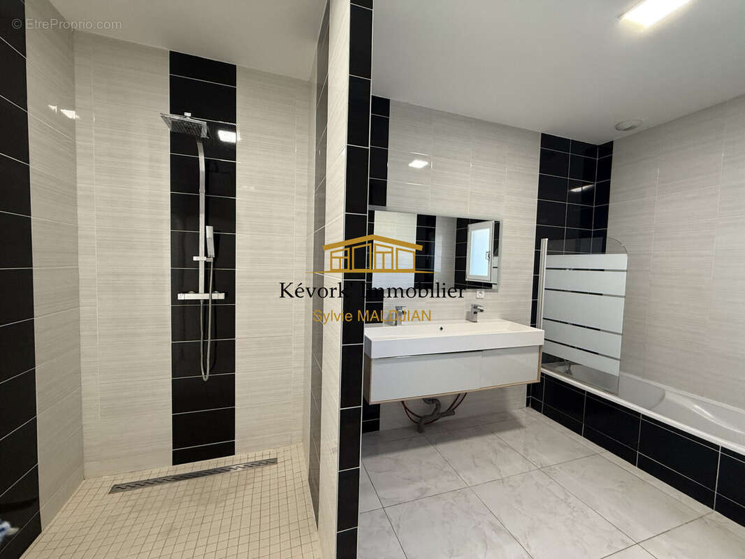 Maison à SAINT-MARCEL-LES-VALENCE