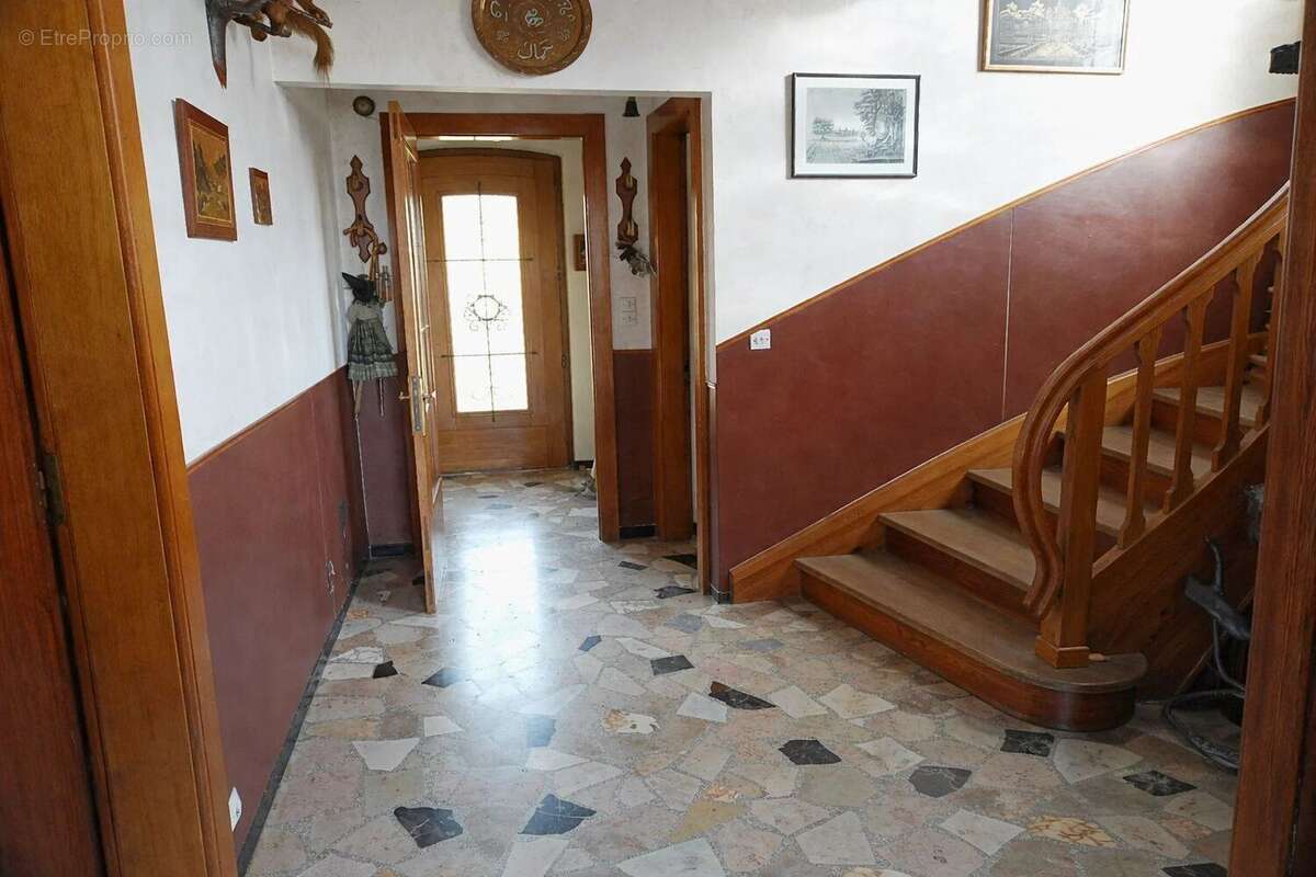 Maison à ETIVAL-CLAIREFONTAINE