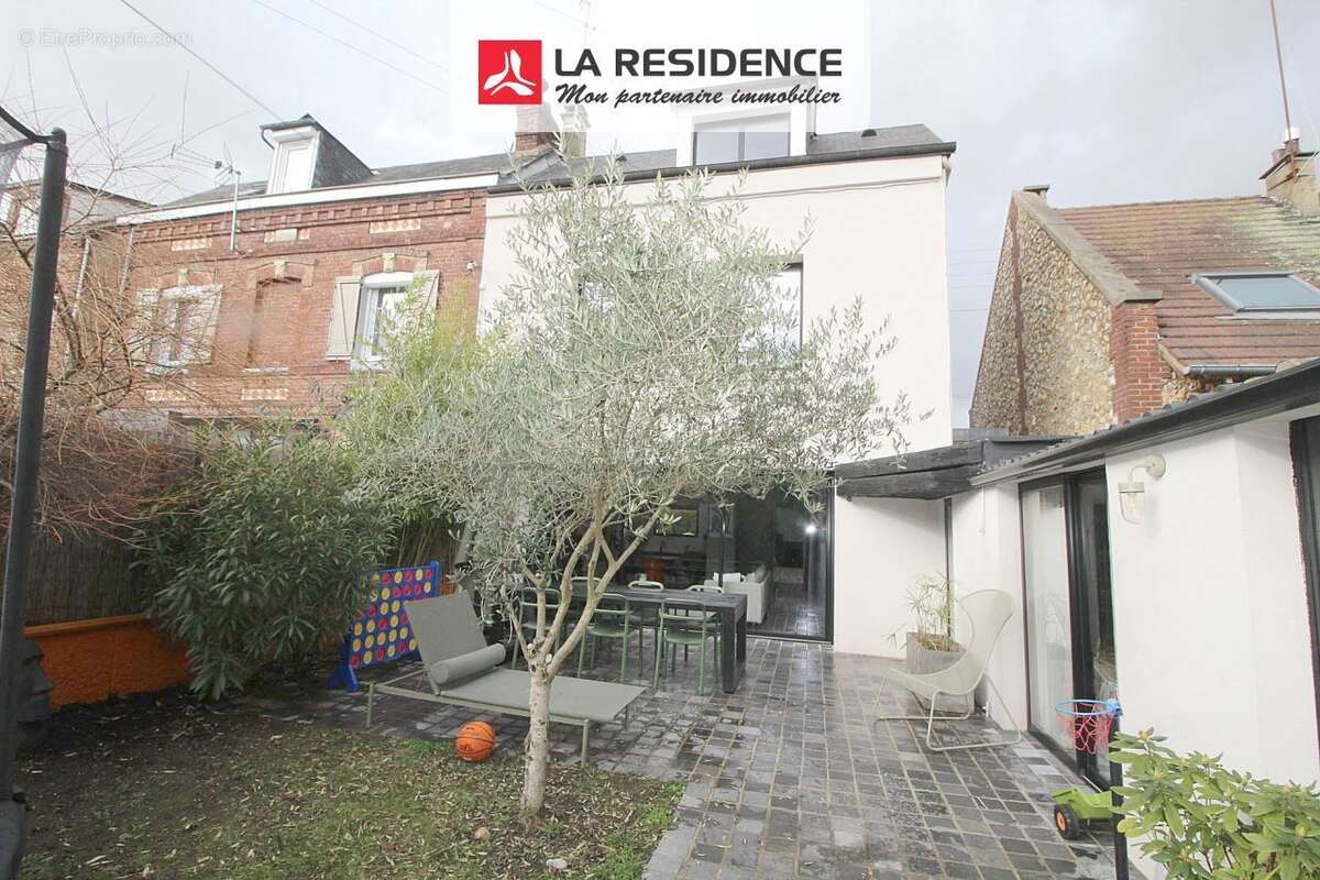 Maison à SOTTEVILLE-LES-ROUEN