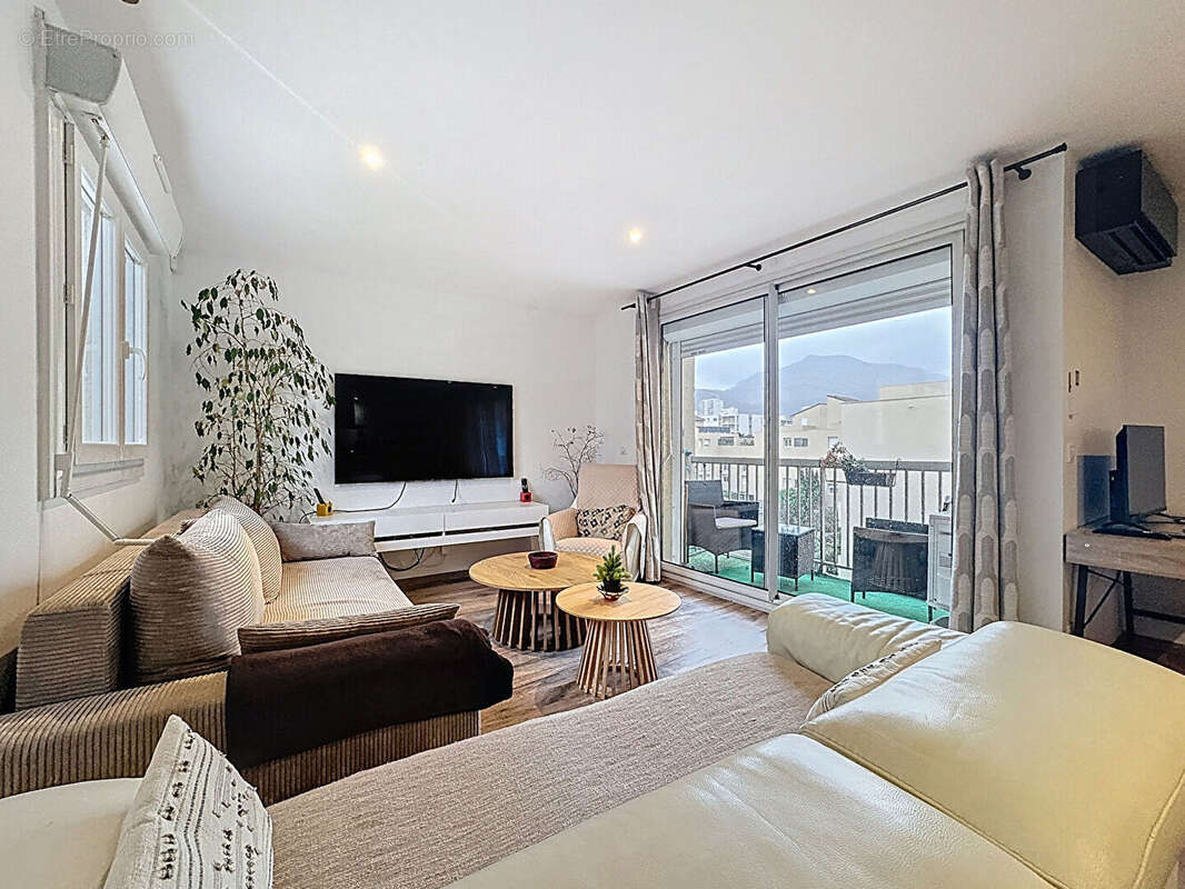 Appartement à MARSEILLE-8E