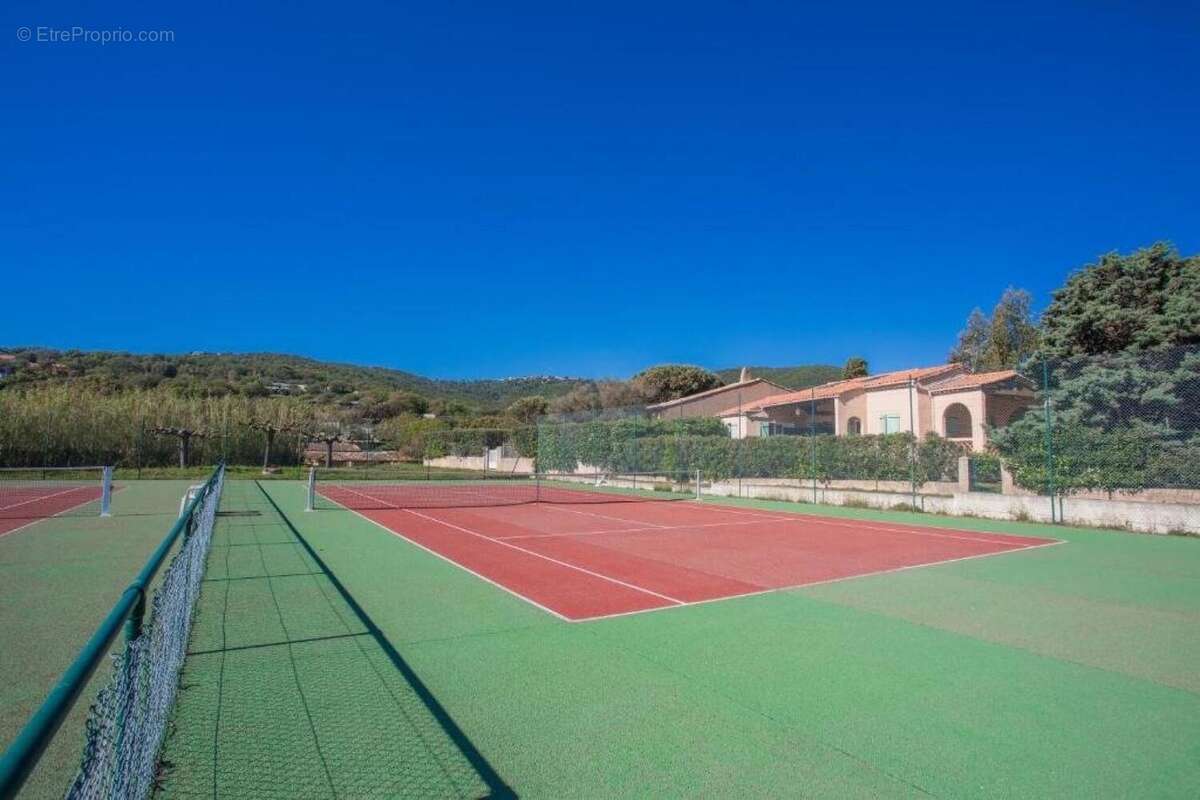Photo 9 - Appartement à ROQUEBRUNE-SUR-ARGENS
