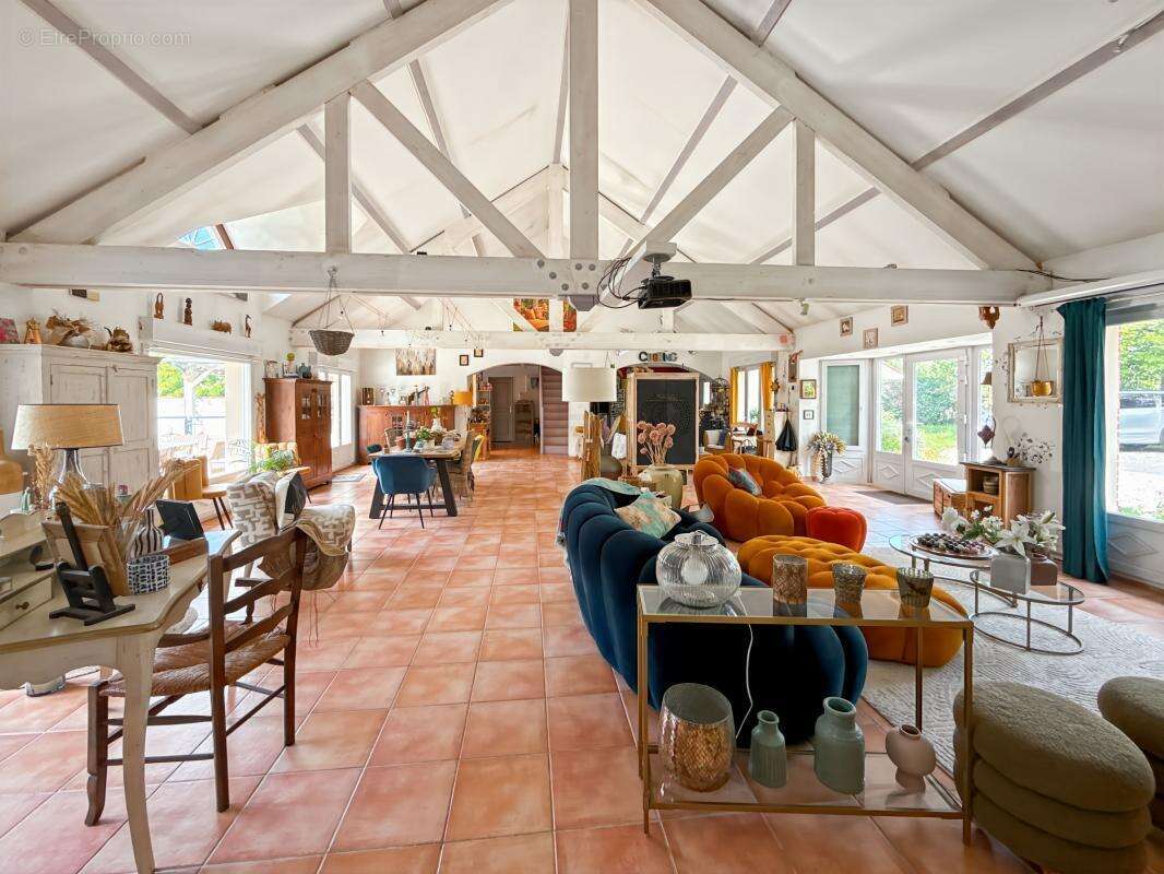 Maison à YVOY-LE-MARRON