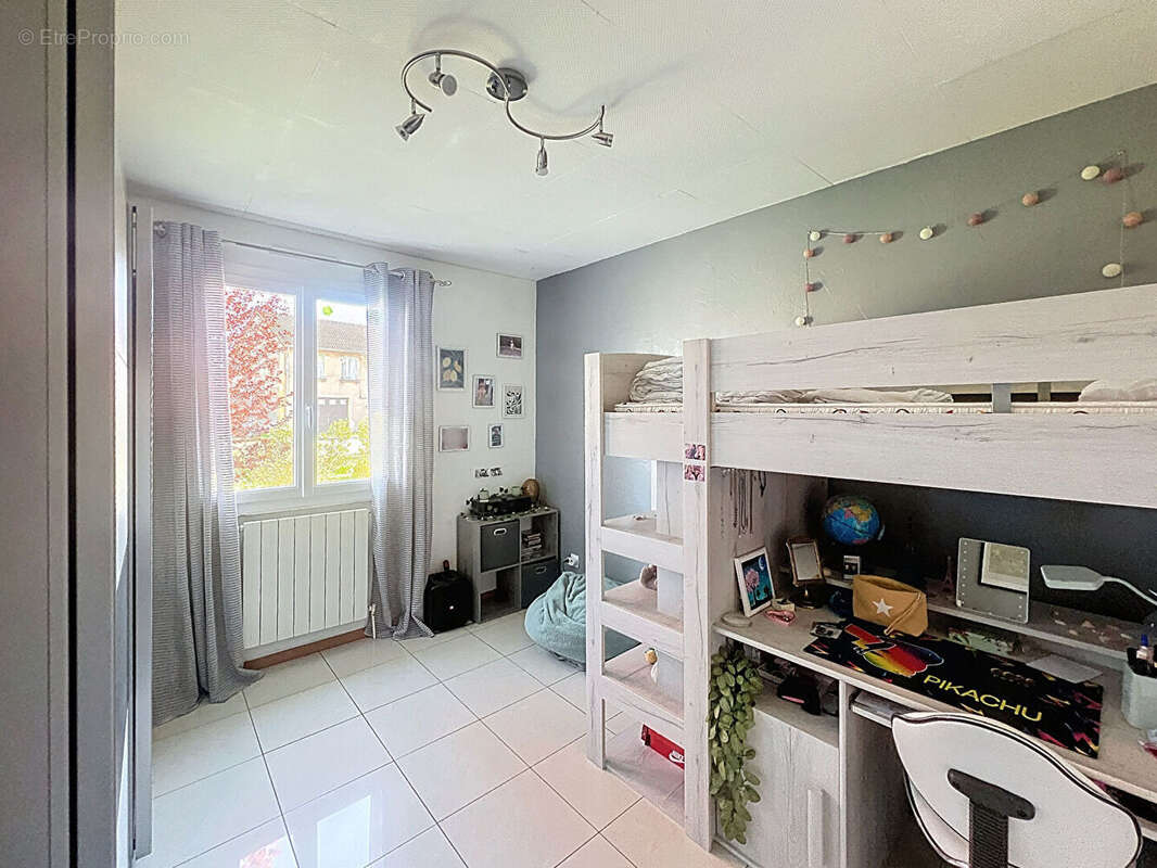 Maison à REZONVILLE