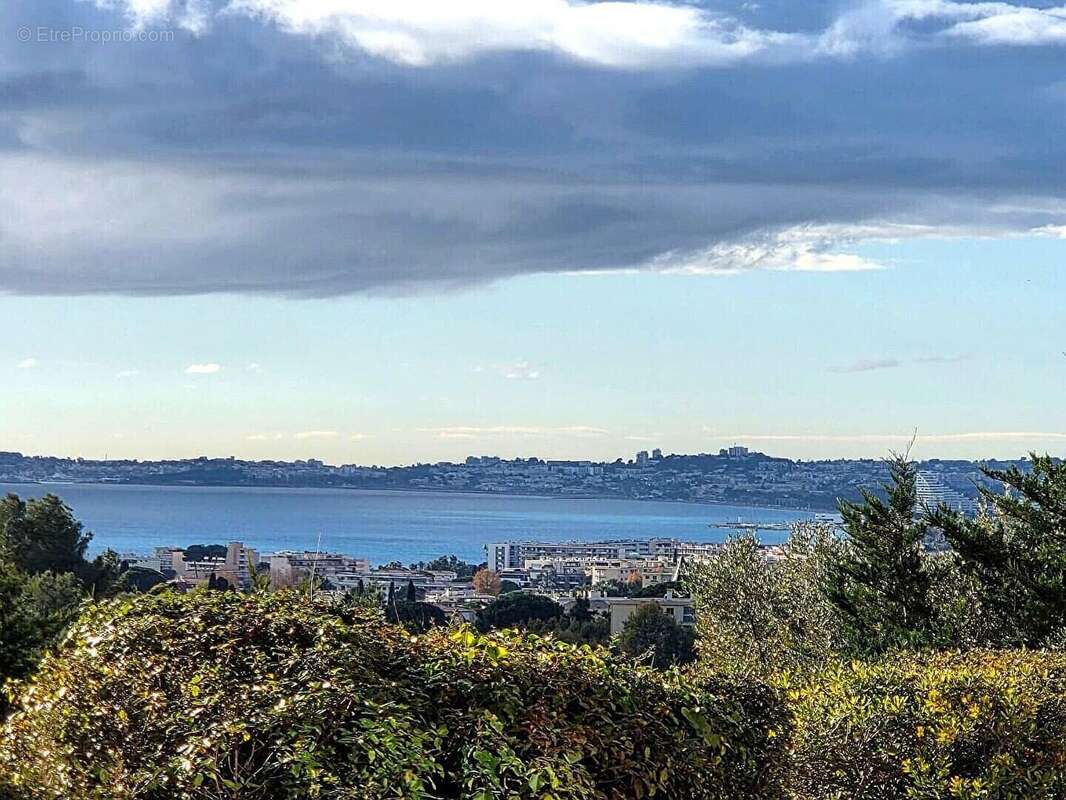 Maison à CAGNES-SUR-MER