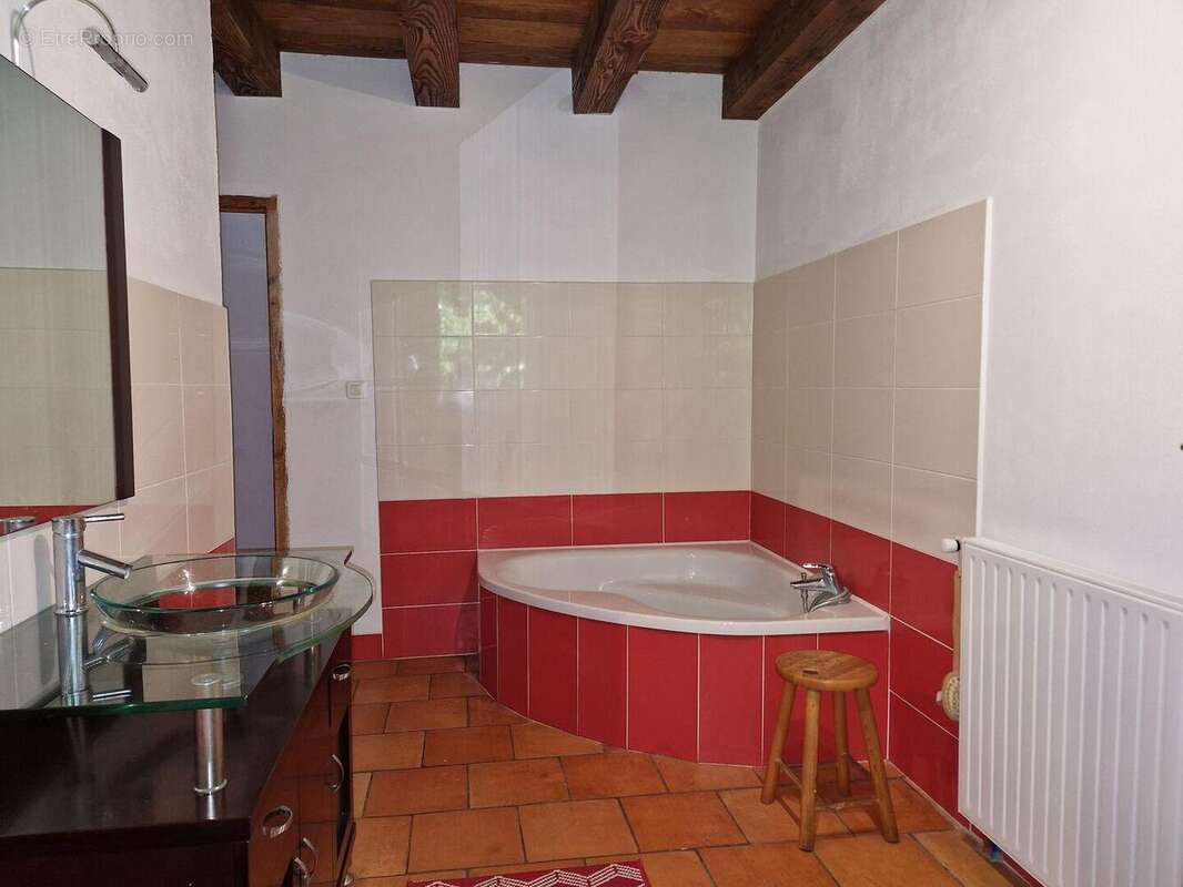 20240719115420 - Maison à LACROPTE