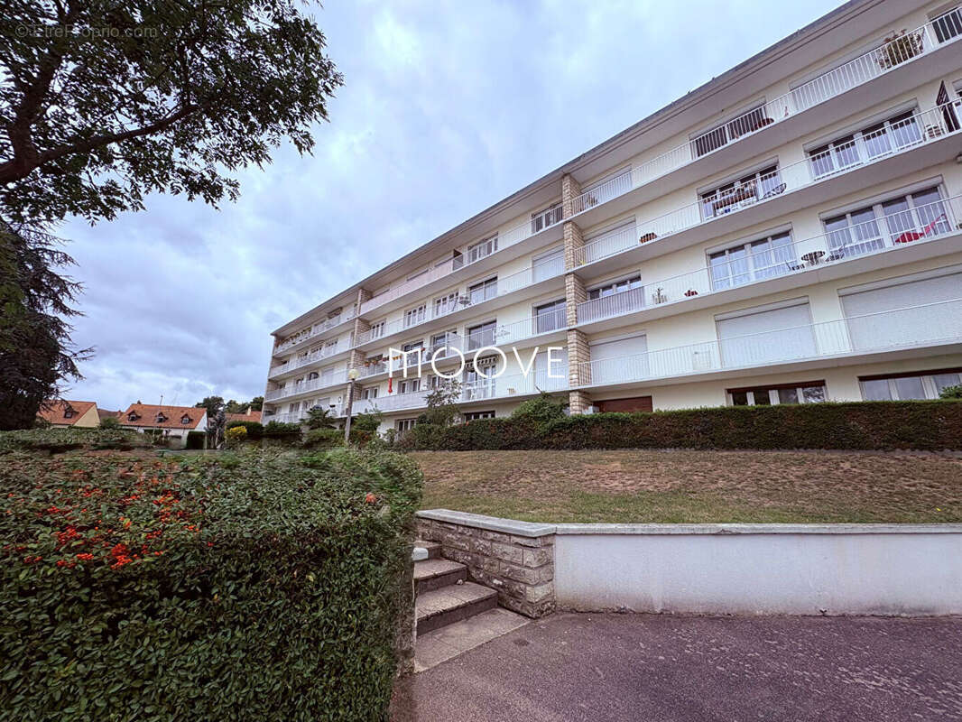 Appartement à SAINT-ETIENNE-DU-ROUVRAY