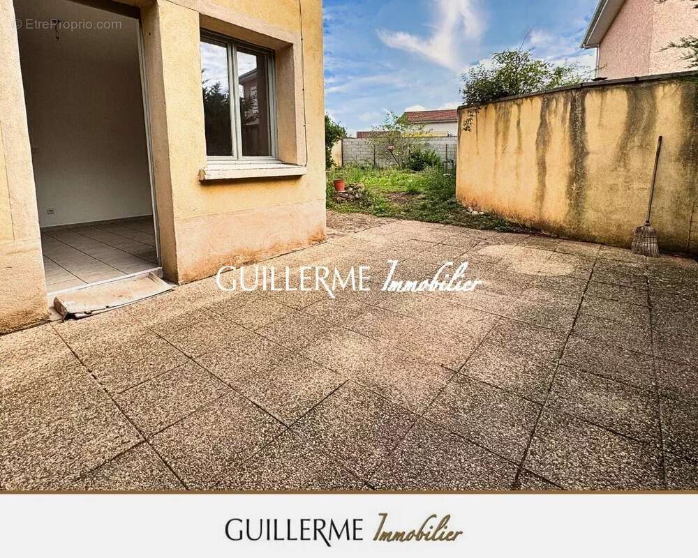 Appartement à CRAPONNE