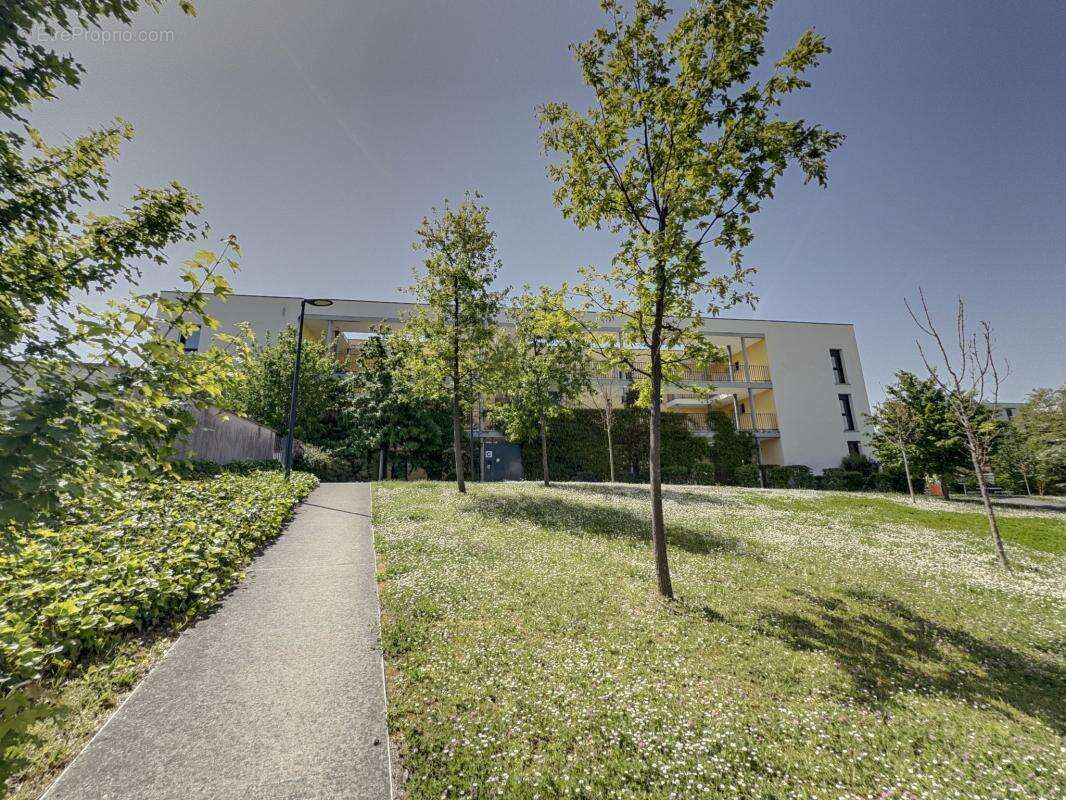 Appartement à SAINT-ORENS-DE-GAMEVILLE