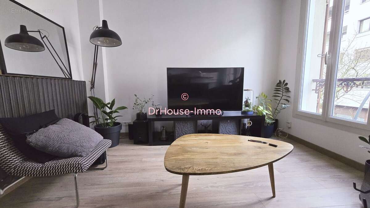 Appartement à SAINT-MAUR-DES-FOSSES