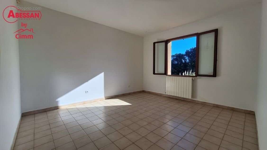 Maison à CANNES-ET-CLAIRAN