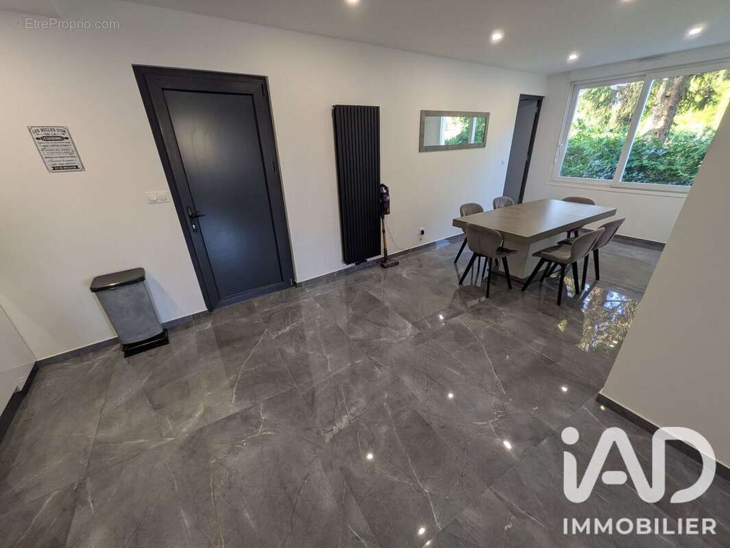 Photo 3 - Appartement à LA CHAPELLE-SUR-LOIRE