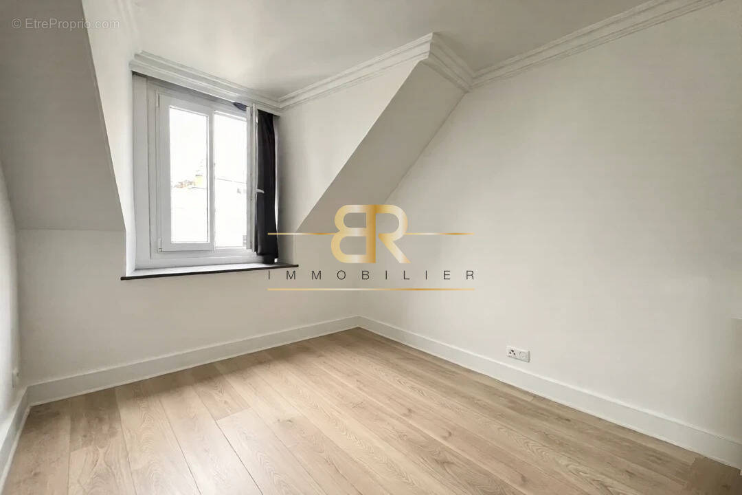 Appartement à PARIS-9E