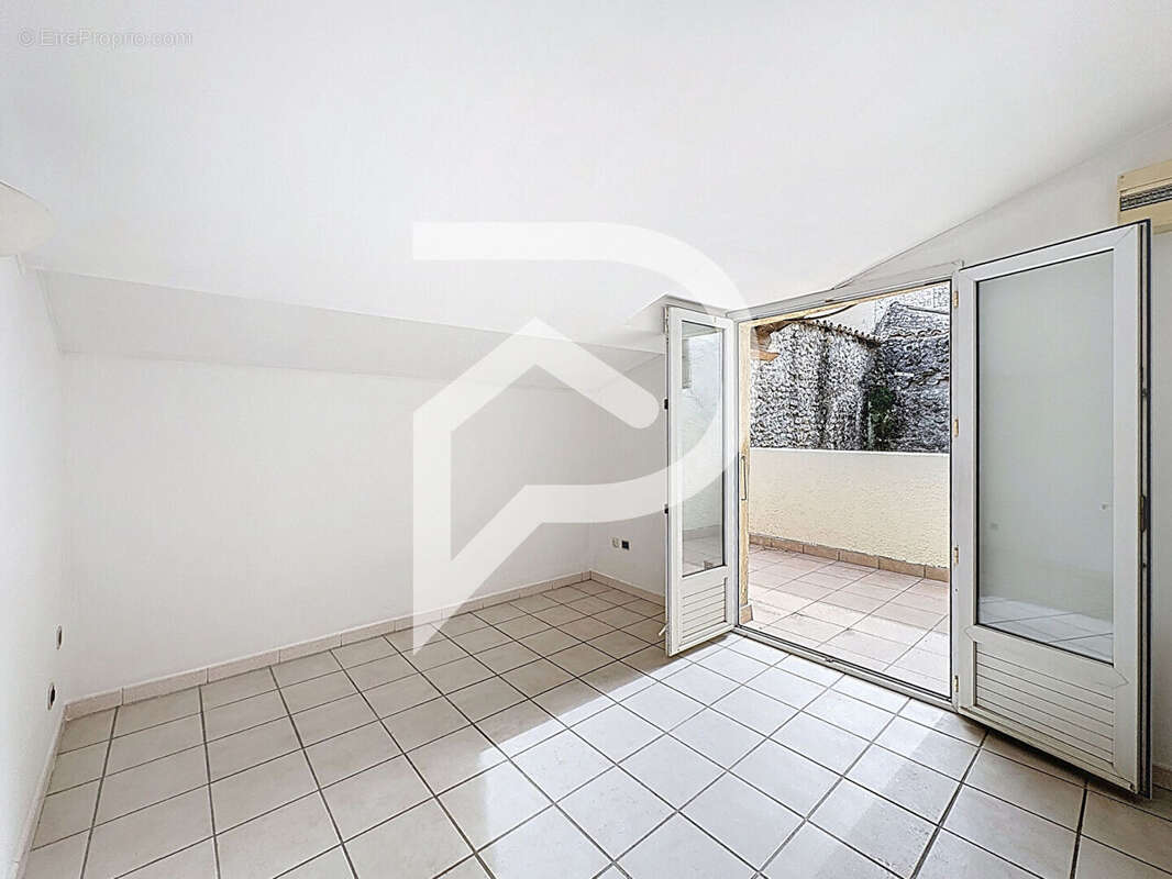 Appartement à CHATEAUNEUF-DU-RHONE