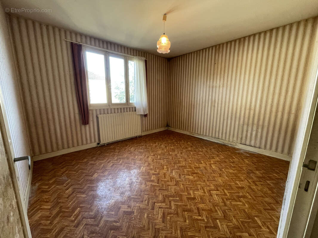 Maison à BONNY-SUR-LOIRE