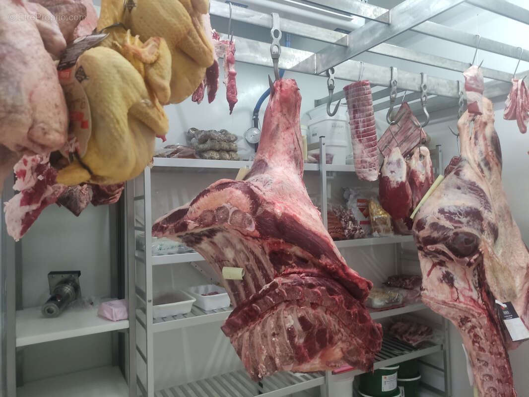 Commerce à CHATEAU-ARNOUX-SAINT-AUBAN