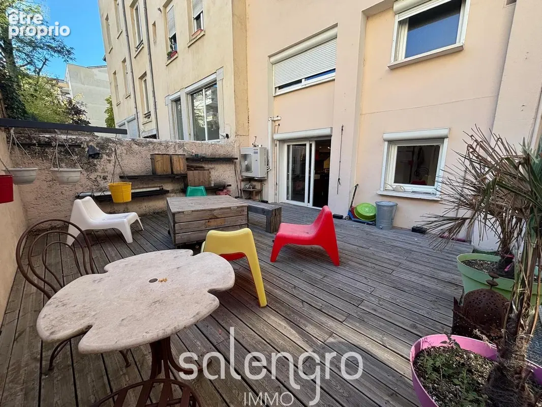 Appartement 5 pièces 150 m² à vendre à Villeurbanne (69100) - photo 4